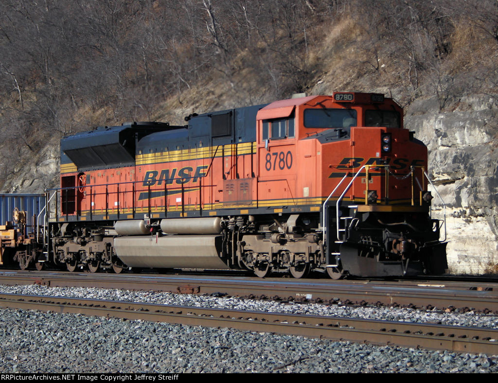 BNSF 8780